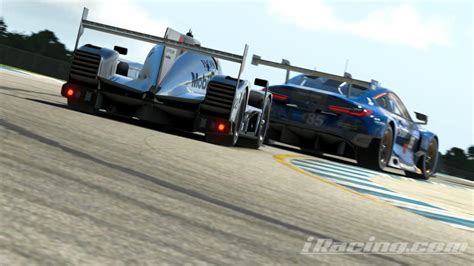 how does iracing work.